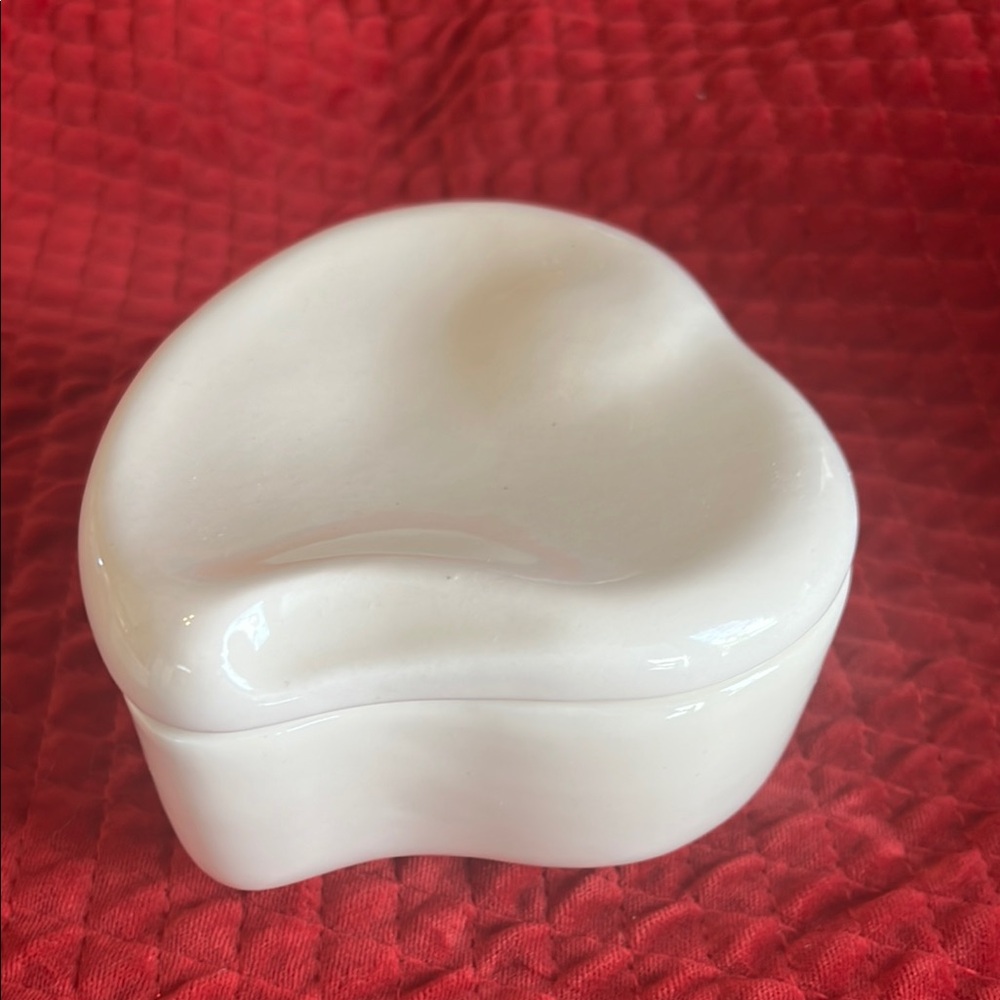 Elsa Peretti Cream Ceramic Trinket Box